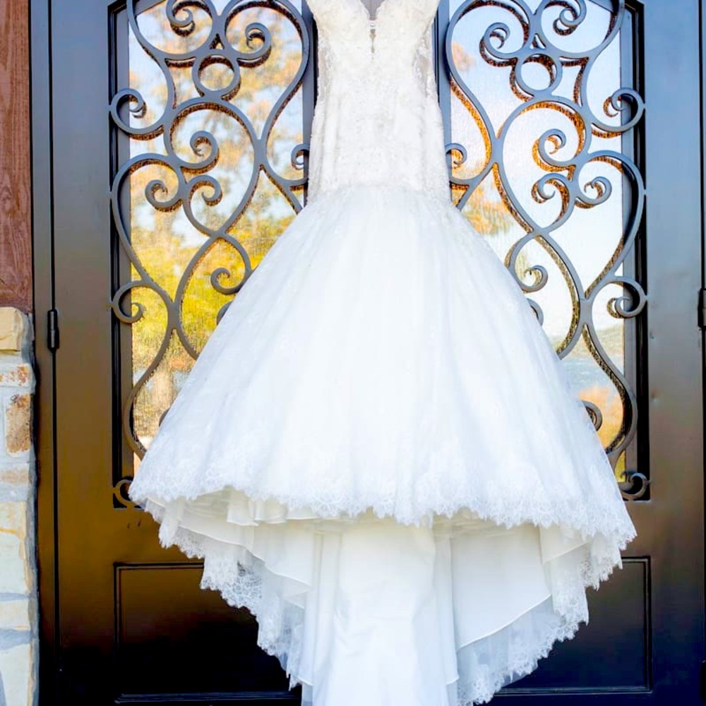 Randy Fenoli ivory bridal gown